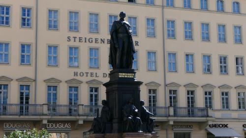 Martin Luther Statue